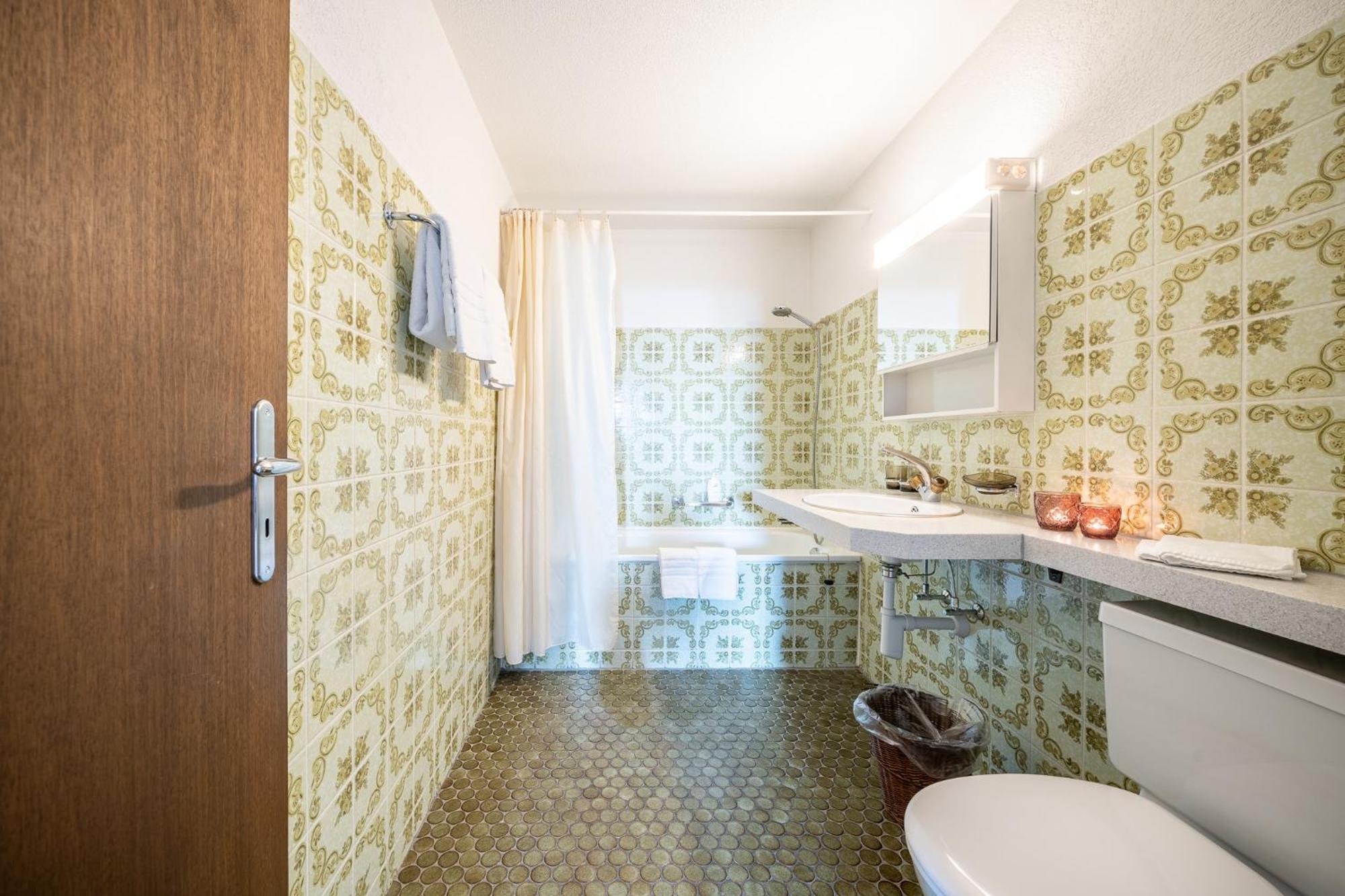 8001 Gemuetliche 2,5-Zimmer-Wohnung Mit Wunderschoenem Ausblick Richtung Scuol Вулпера Экстерьер фото